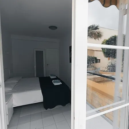 Fanabe - Costa Adeje, Yucca Park Costa Adeje (Tenerife)